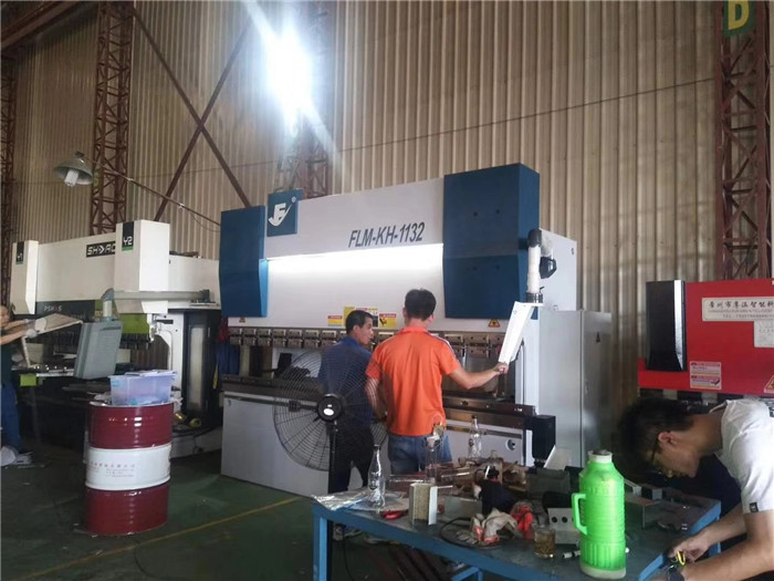 不銹鋼板材45度圓弧折彎機